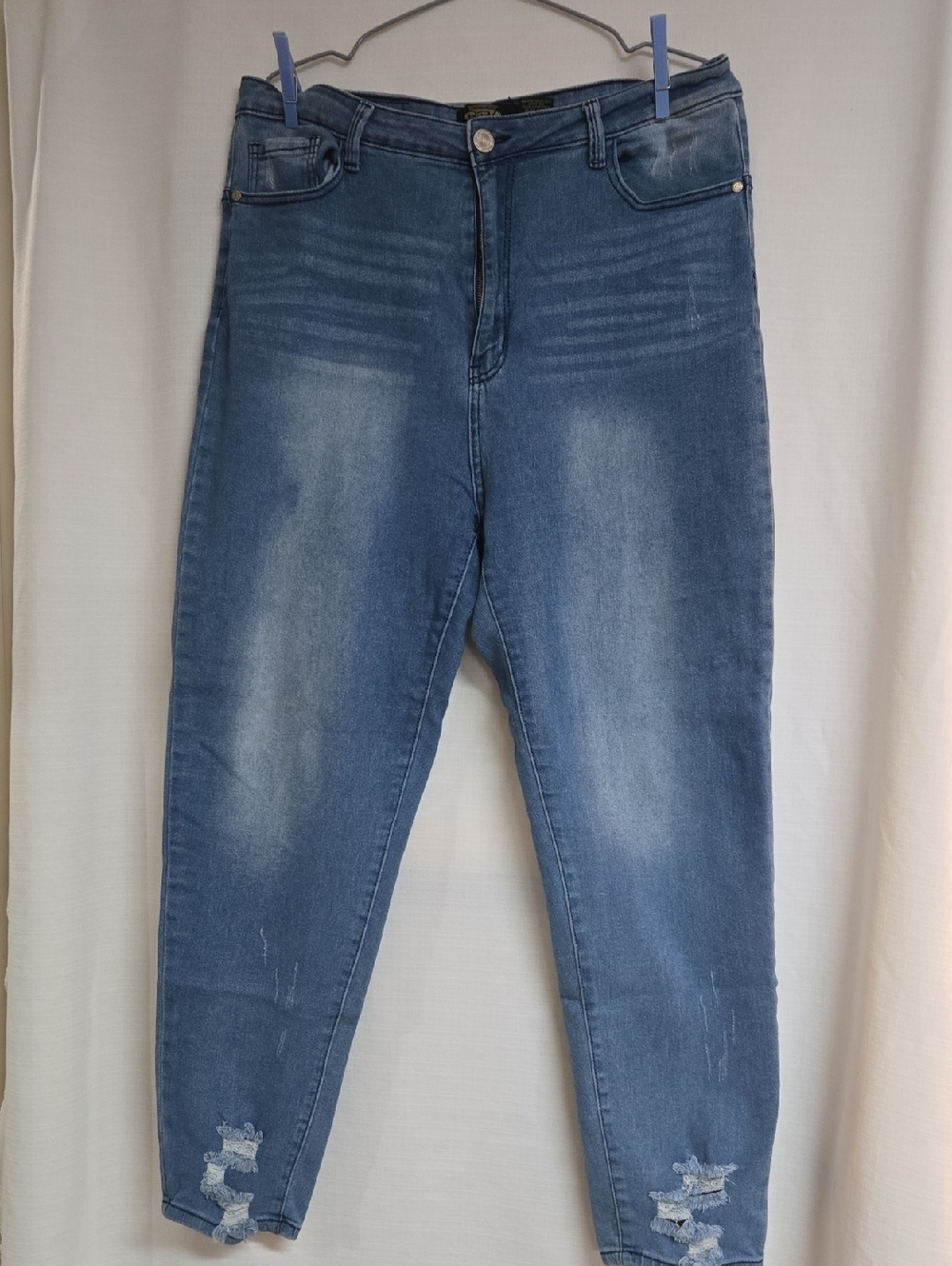 Classic Blue Women’s Jeans - Distressed Hem